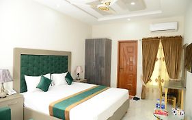Hotel Deluxe Lahore